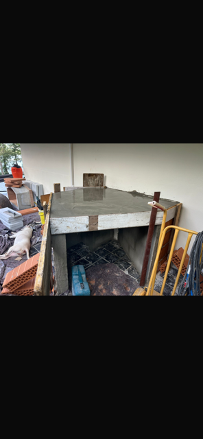 Base del forno durante la lavorazione